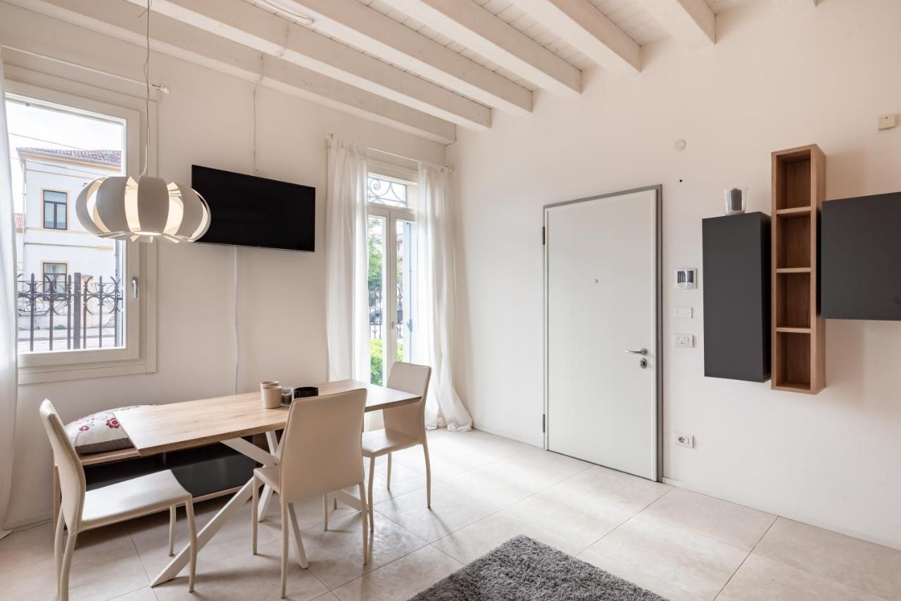 Corte Cappuccina 14 Elegant Apt Con Parcheggio! Padua Exteriör bild