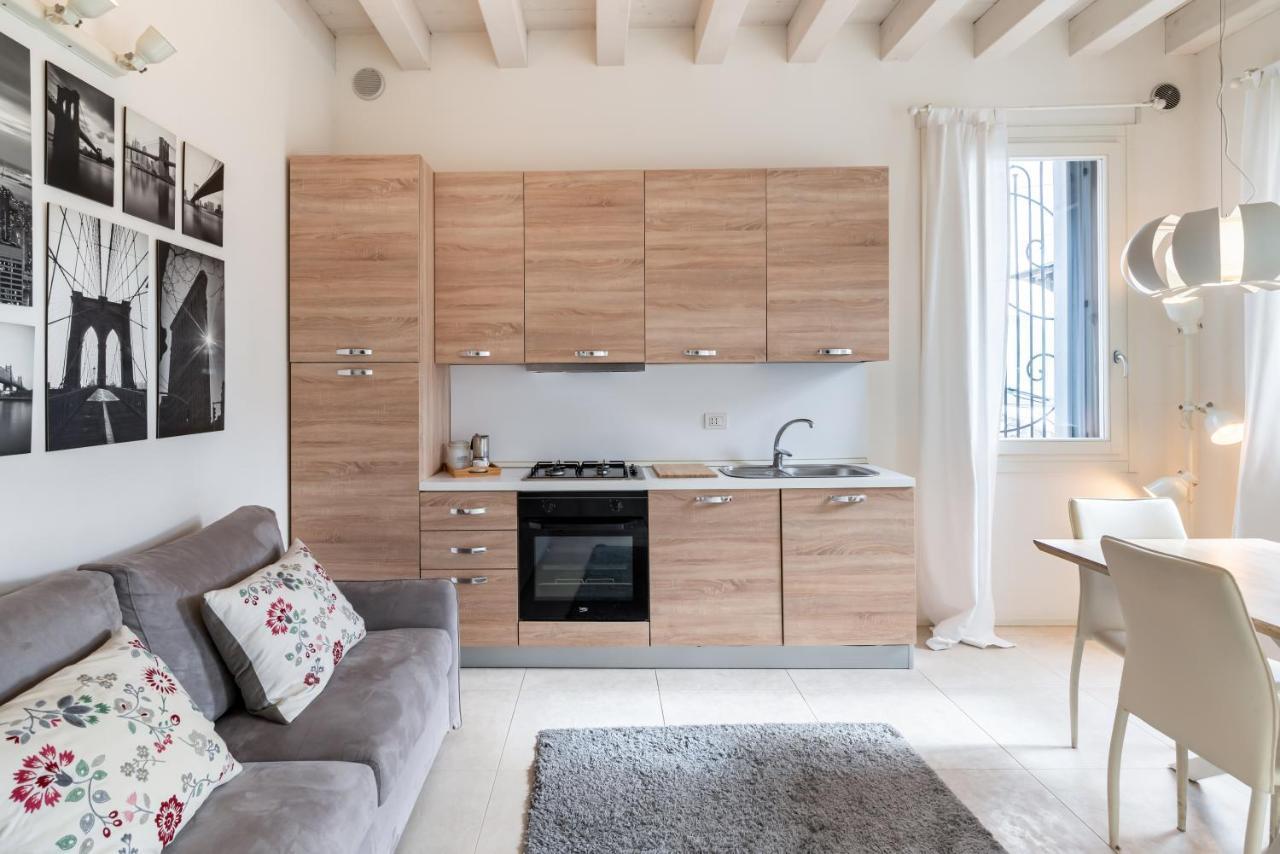 Corte Cappuccina 14 Elegant Apt Con Parcheggio! Padua Exteriör bild