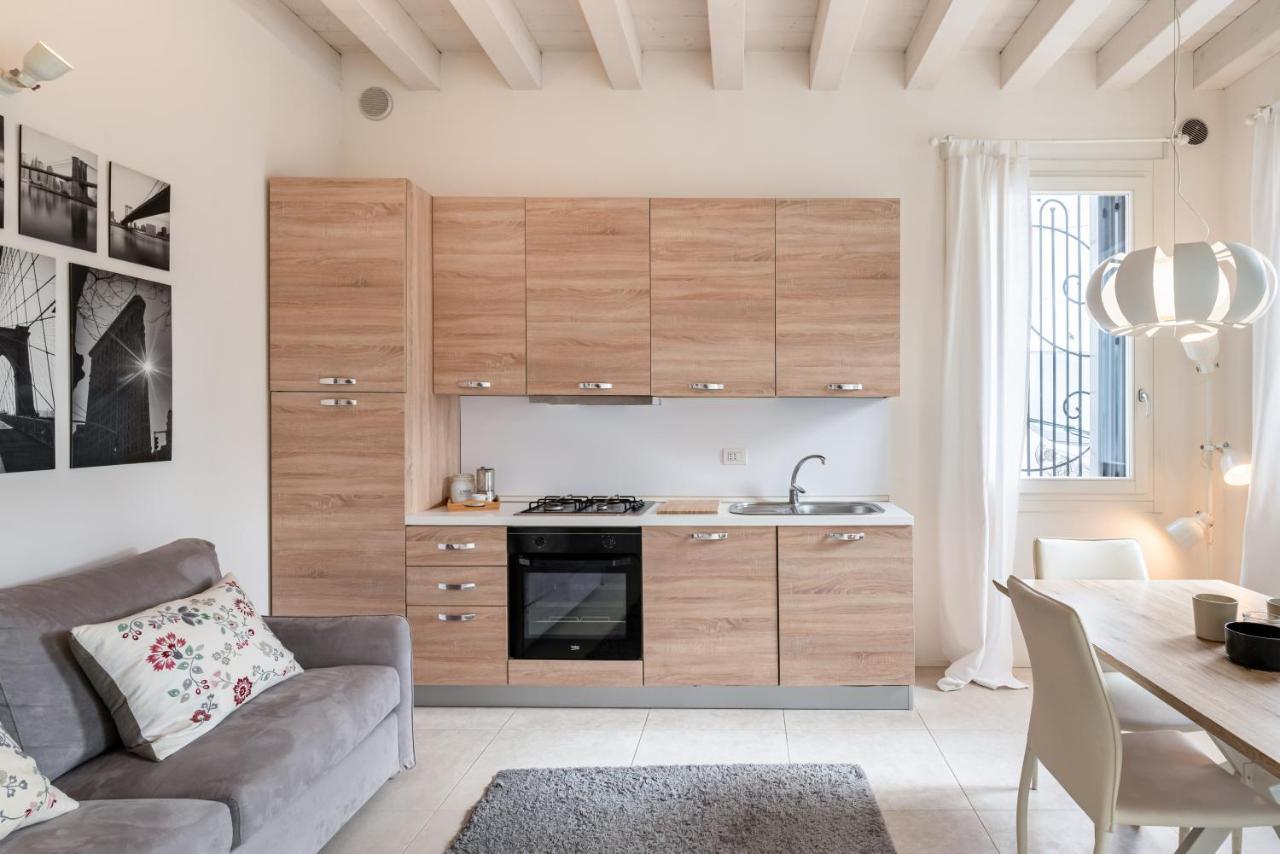Corte Cappuccina 14 Elegant Apt Con Parcheggio! Padua Exteriör bild